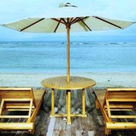 Aston Sunset Beach Resort - Джили Трауанган Екстериор снимка