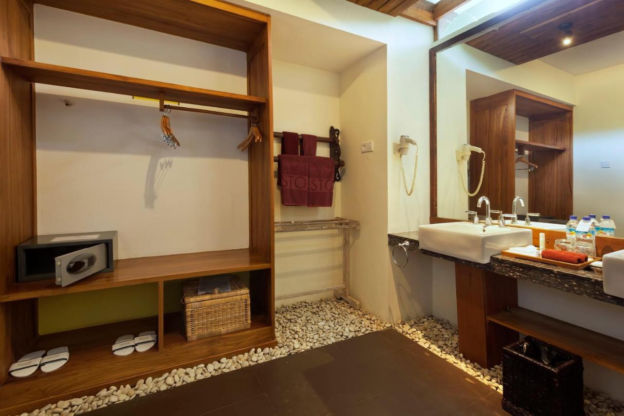 Aston Sunset Beach Resort - Джили Трауанган Екстериор снимка
