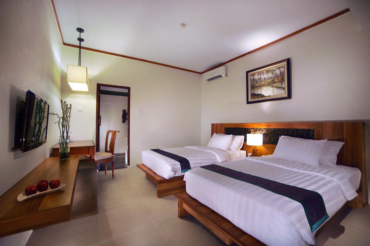 Aston Sunset Beach Resort - Джили Трауанган Екстериор снимка